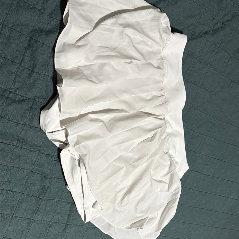 Old Navy White Pleated Skort